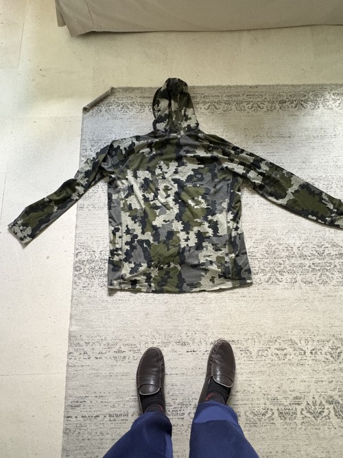 imagen de Sudadera t&eacute;cnica de caza KUIU camuflaje con capucha &ndash; Merino &ndash; Talla 3XL