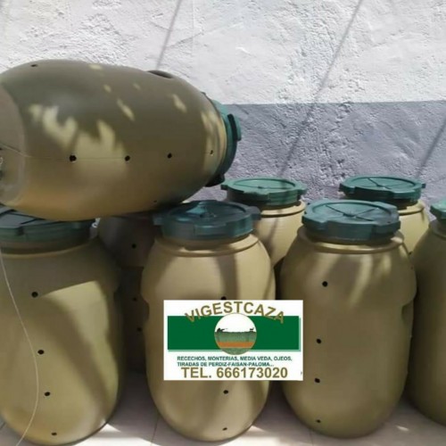 imagen de Comedero suelo para jabal&iacute; 