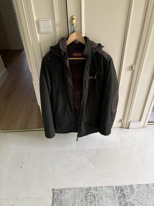 imagen de Chaqueta de caza H&auml;rkila acolchada con capucha &ndash; Talla 50
